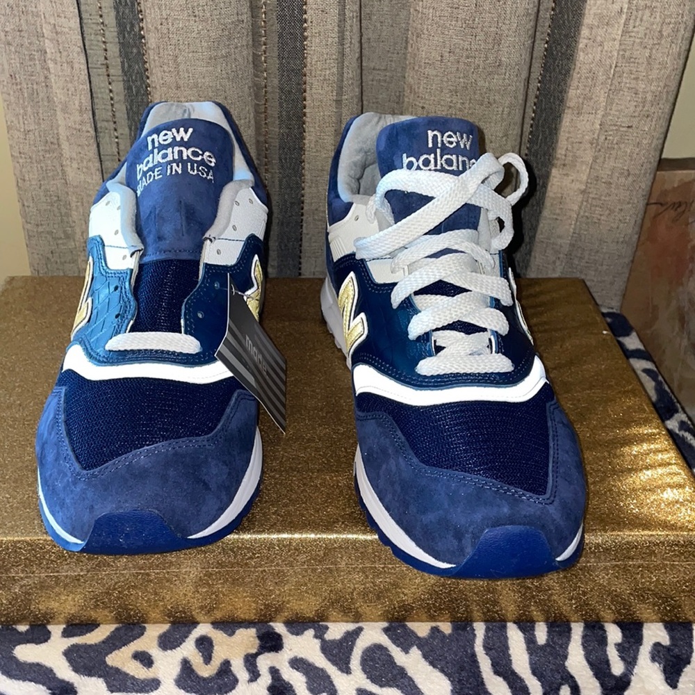 Men New Balance size 11